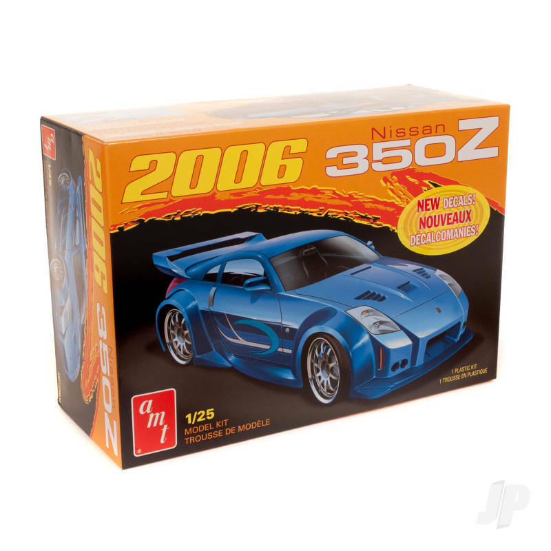 AMT 2006 Nissan 350Z 2T 1/25 Scale Plastic Build Kit