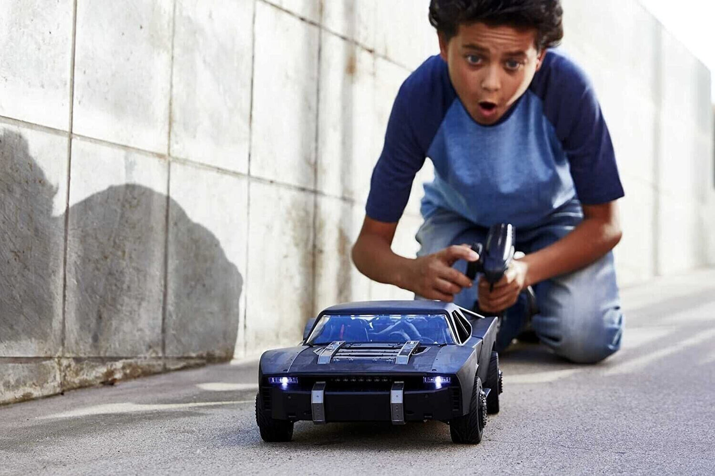 Limited Edition Hot Wheels R/C The BATMAN The Original Batmobile 1:10 RC CAR
