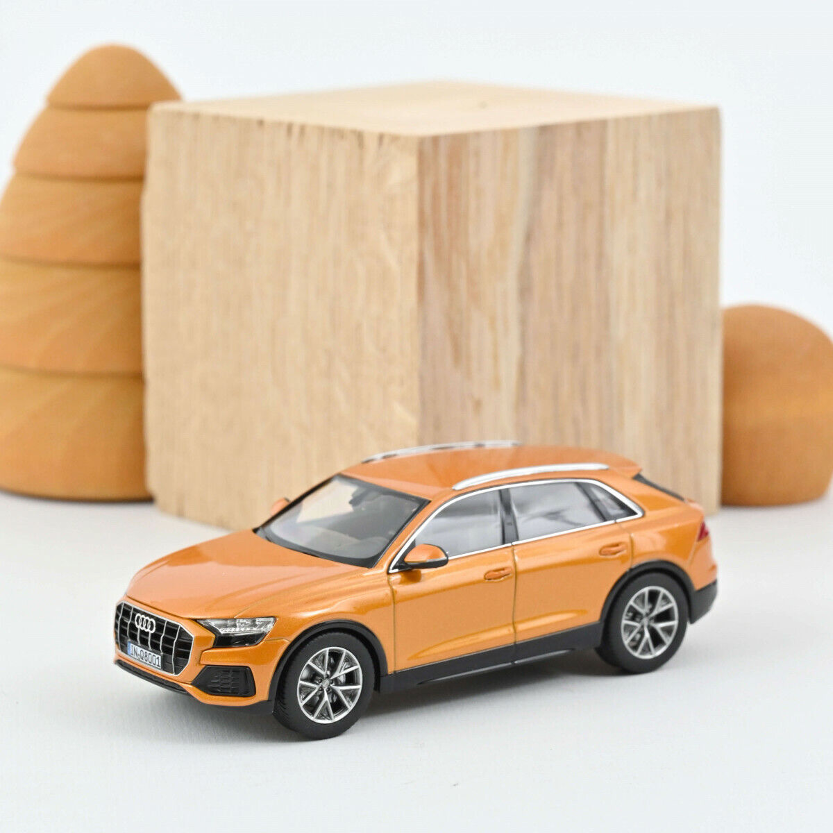 Norev Audi Q8 2017 Dragon orange - 1:43 5011708631 Die Cast Model Car