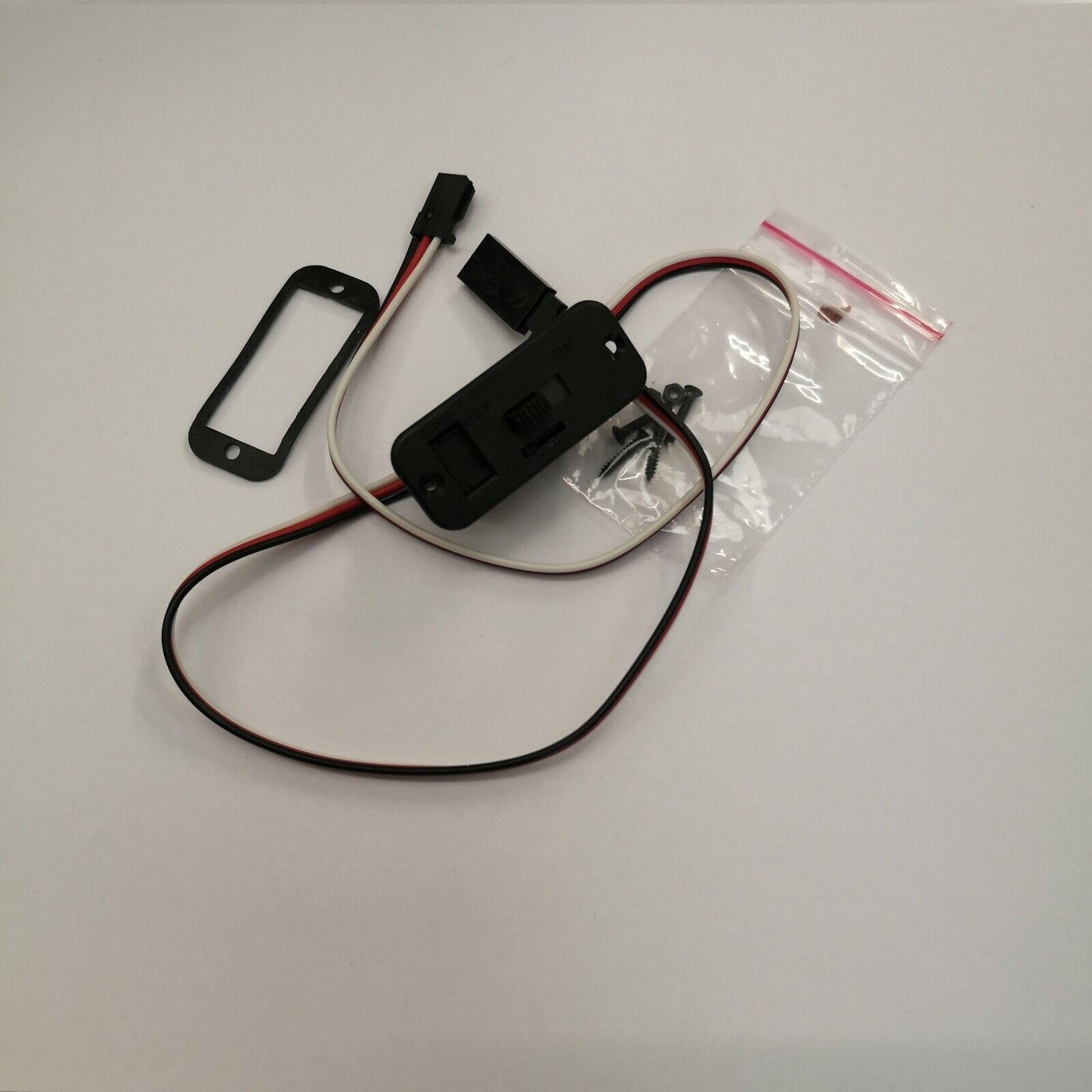 Heavy Duty Futaba Style Switch Harness with Charge Mount Flightline HFL1023 RX