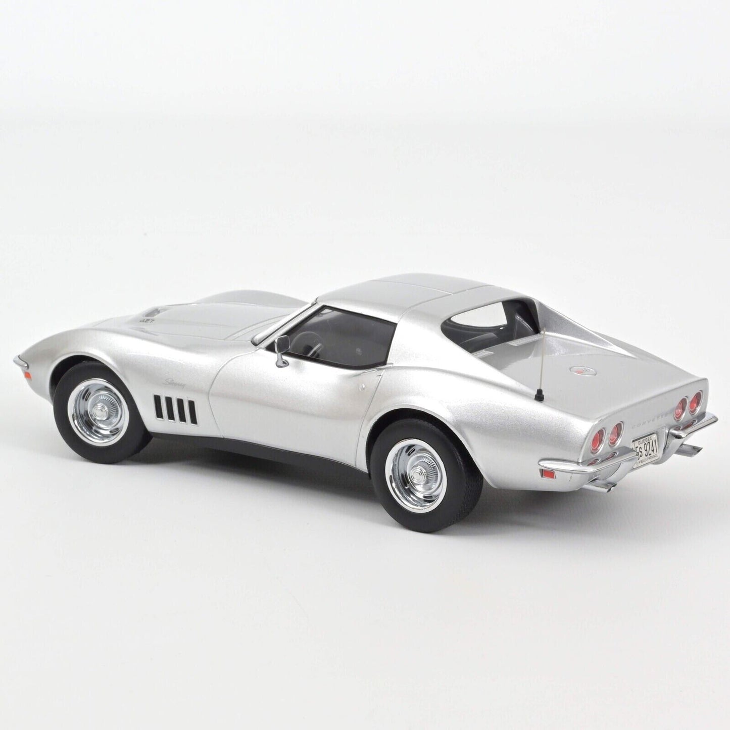 Norev Chevrolet Corvette 1969 Silver metallic 1:18 Die-Cast Scale Model 189032